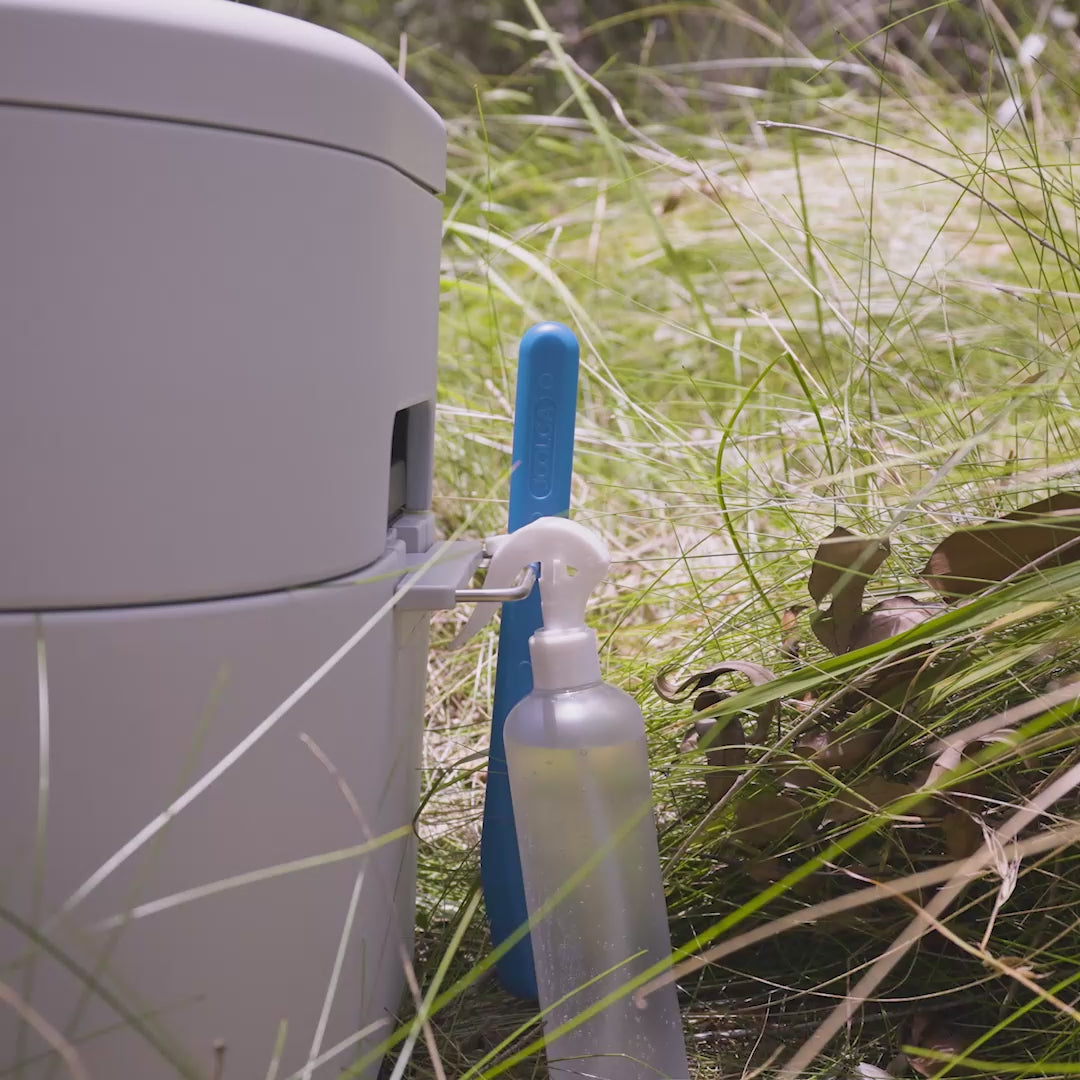 GottaGo portable toilet - cleaning process